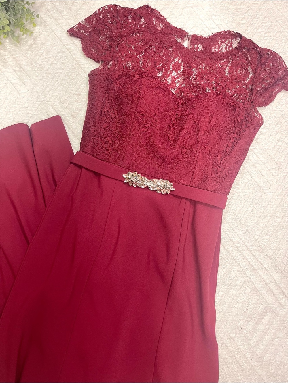 Jenny Packham Burgundy Lace Top Formal Dress with Jeweled Belt Size 6R